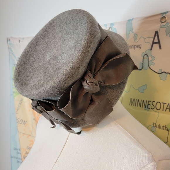 ritz Accessories - Vintage Hat By Ritz Elegant Gray Wool Hat with Bow